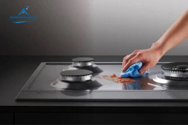 5 bước dọn phòng bếp - bí quyết cho góc bếp nhà bạn sạch sẽ và tiện lợi lau chùi bếp ga
