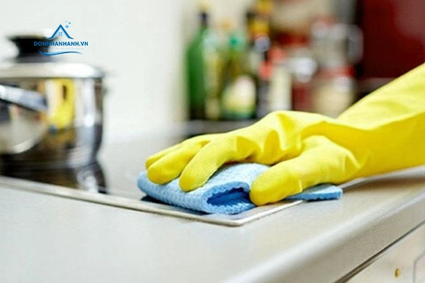 5 bước dọn phòng bếp - bí quyết cho góc bếp nhà bạn sạch sẽ và tiện lợi lau chùi phòng bếp